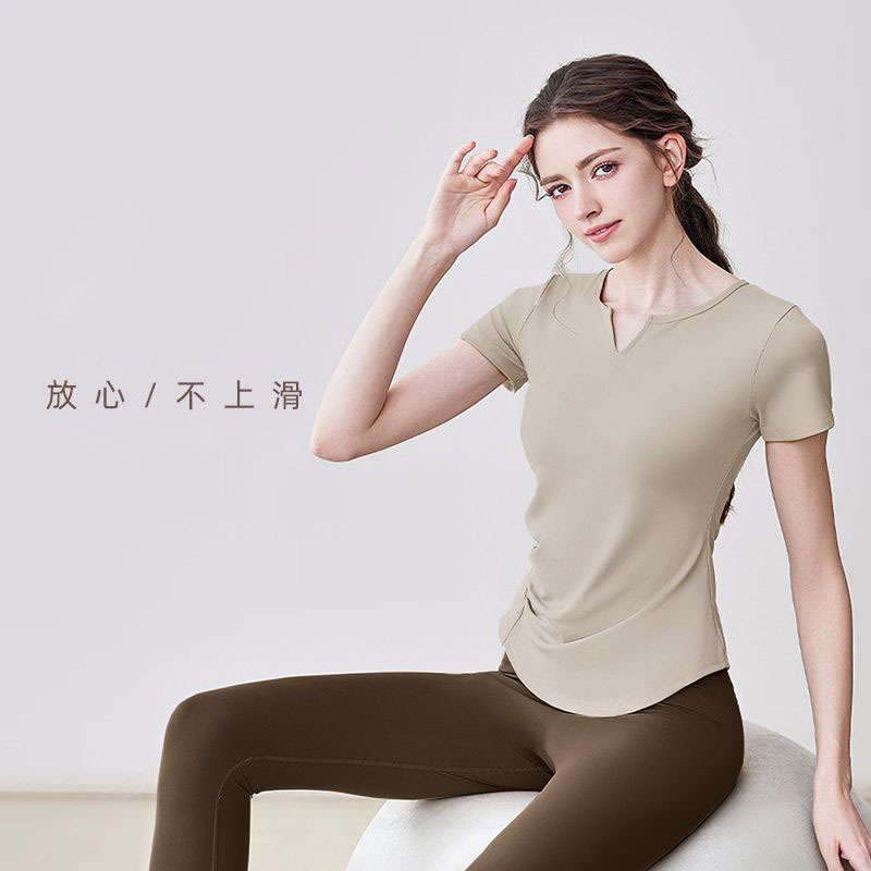 Yoga Clothing for Women 2026 New Style Professional Running Sports Pilates Training Fitness Suit with Chest Pad Top for Summer