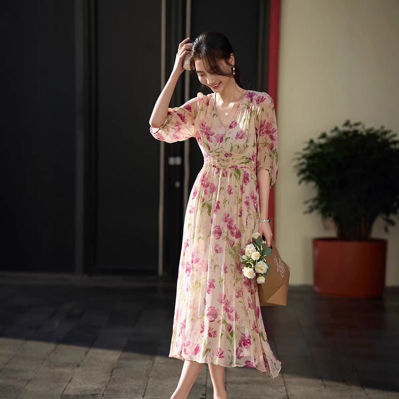 Mulberry Silk Tulip Print Beaded Dress for Summer, Romantic and Gentle Style, Silk Long Dress That Flatters the Figure, Super Fairy-Like Long Dress Mulberry Silk Tulip Print Beaded Dress for Summer, Romantic and Gentle Style, Silk Long Dress That Flatters the Figure, Super Fairy-Like Long Dress