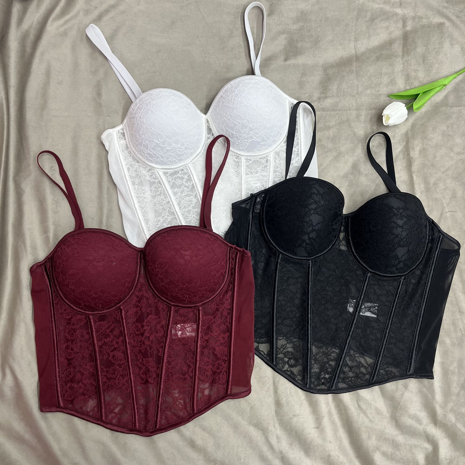 K Lace Body Shaping Sexy Strapless Top With Sleeveless Front, Long Back, Short Back, Belly Covering Fishbone Corset. No Necklaces Or Other Accessories_voghion.com