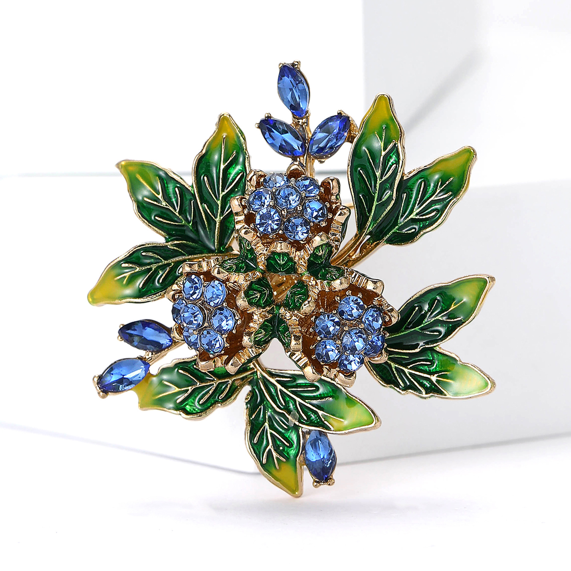 Alloy Material Vintage Style Pin Leaf Flower Alloy Rhinestones Women's Brooches