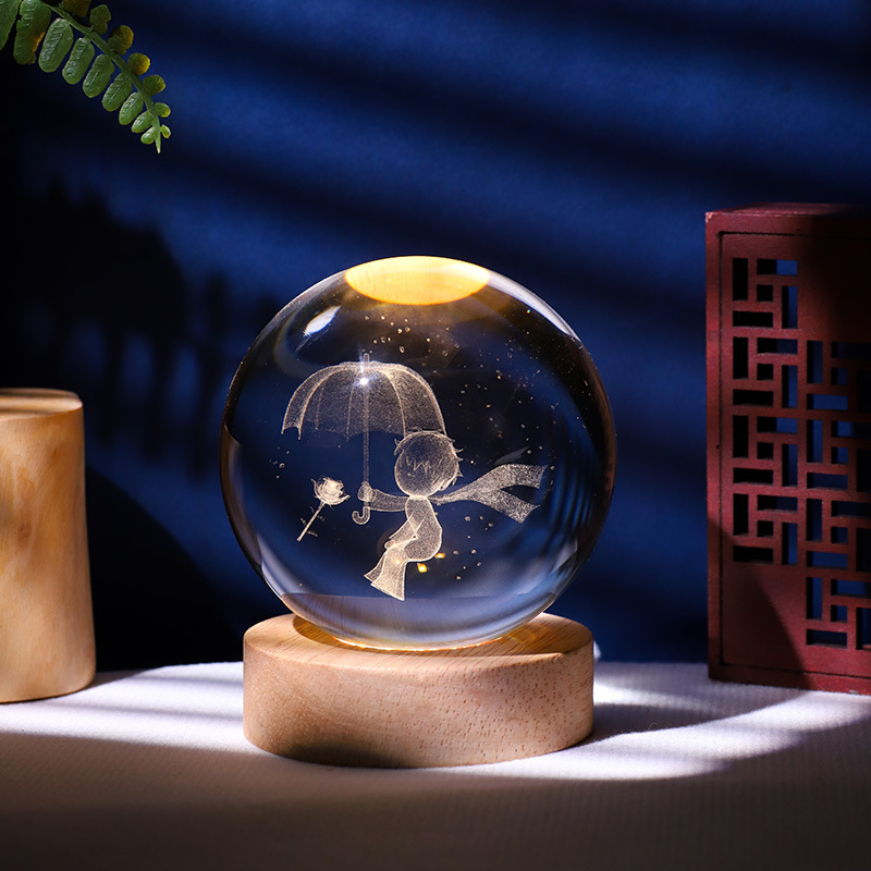 Fabricante directo de lámpara de noche de cristal luminoso láser 3D tallado en base de madera sólida decoración de escritorio creativa pequeño regalo