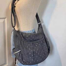 日韩休闲帆布斜挎包包通勤学生上课大容量托特包芭蕾风波点挎包女
