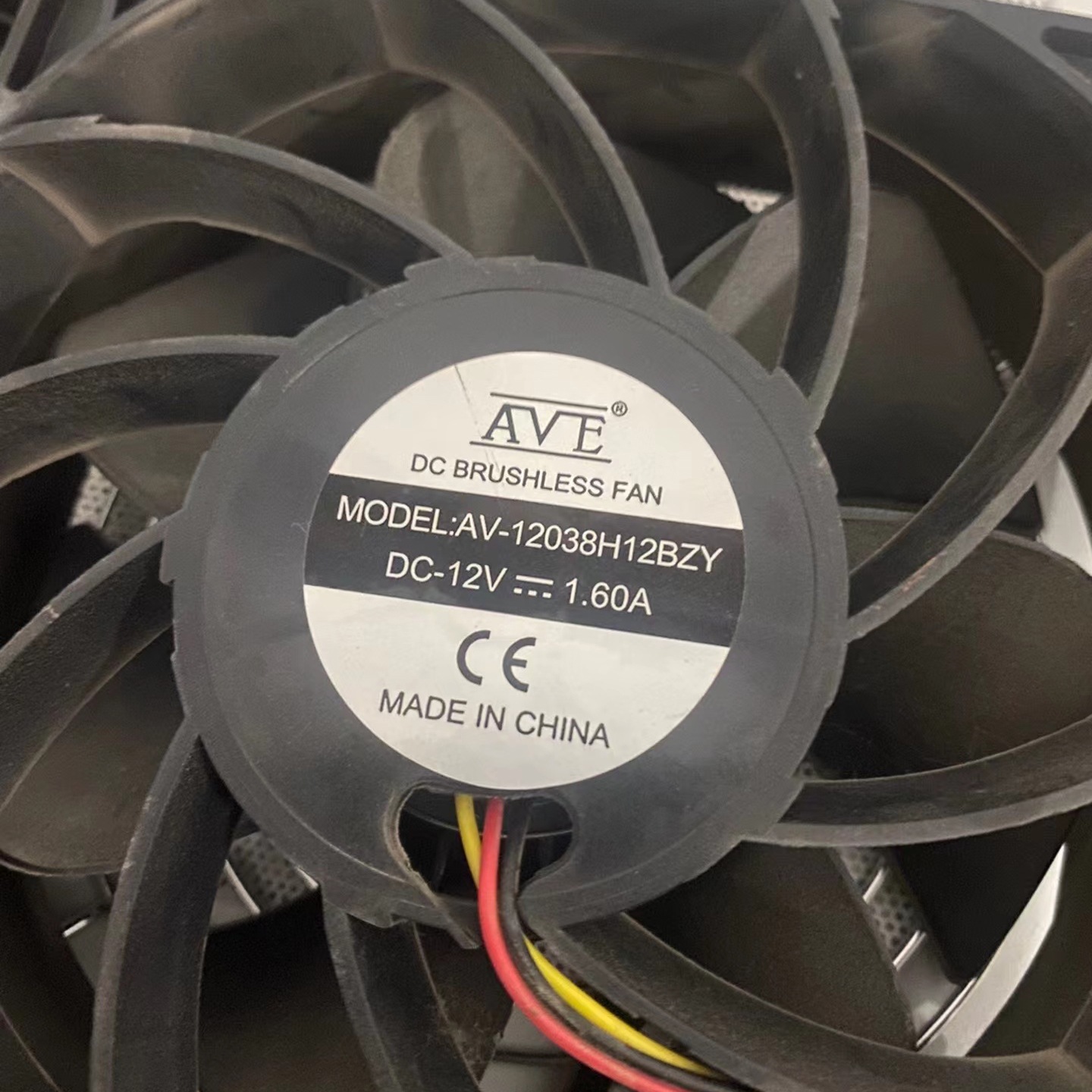 AVE AV-12038H12BZY DC 12V 1.60A 120x120x38mm 12厘米机箱风扇