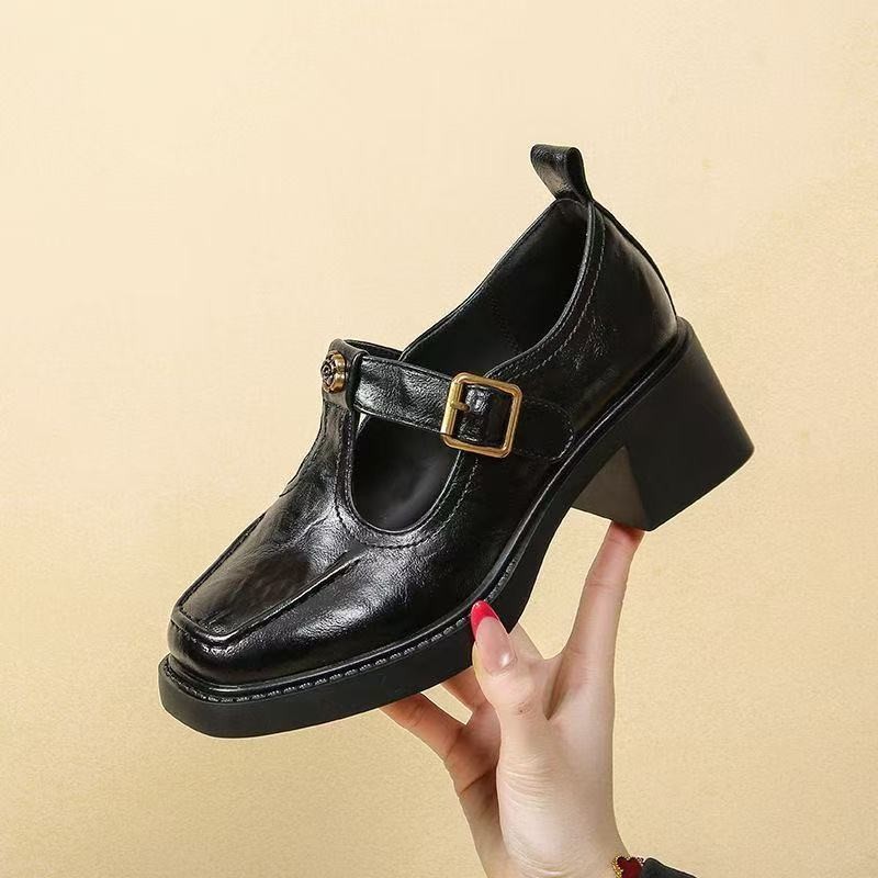 2026 nuevo estilo francés de tacones de mujer cuadrados huecos suela gruesa Mary Jane primavera y verano zapatos británicos tacones altos aumentados negros