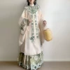 Long gown, horse face skirt, cloud shoulder suit