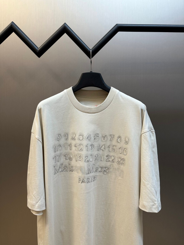 M6 ジラスタイルのデジタル刺繍カジュアル半袖四隅ステッチの正しいバージョン夏シンプルで多用途のルーズ T シャツ|undefined