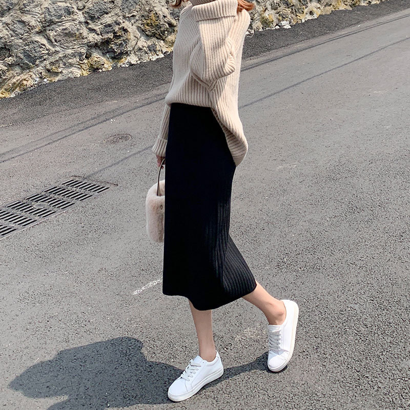 Demi-season long black knitted autumn long skirt