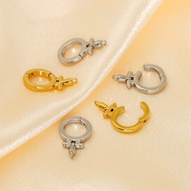 耳环;项链;耳钉