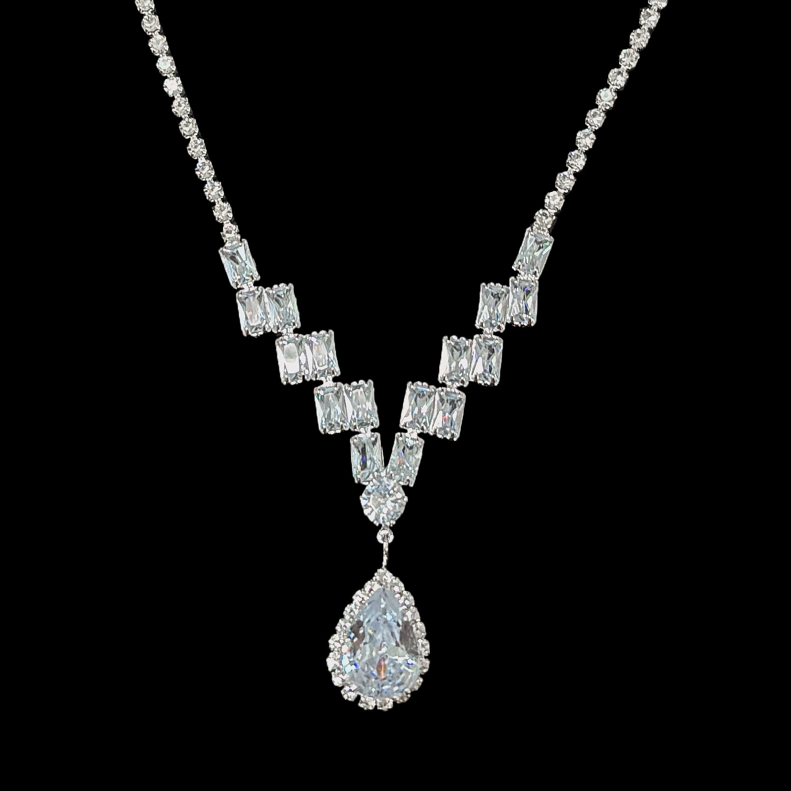 Zirconium, fashionable necklace and earrings, jewelry, high-quality style, diamond encrusted