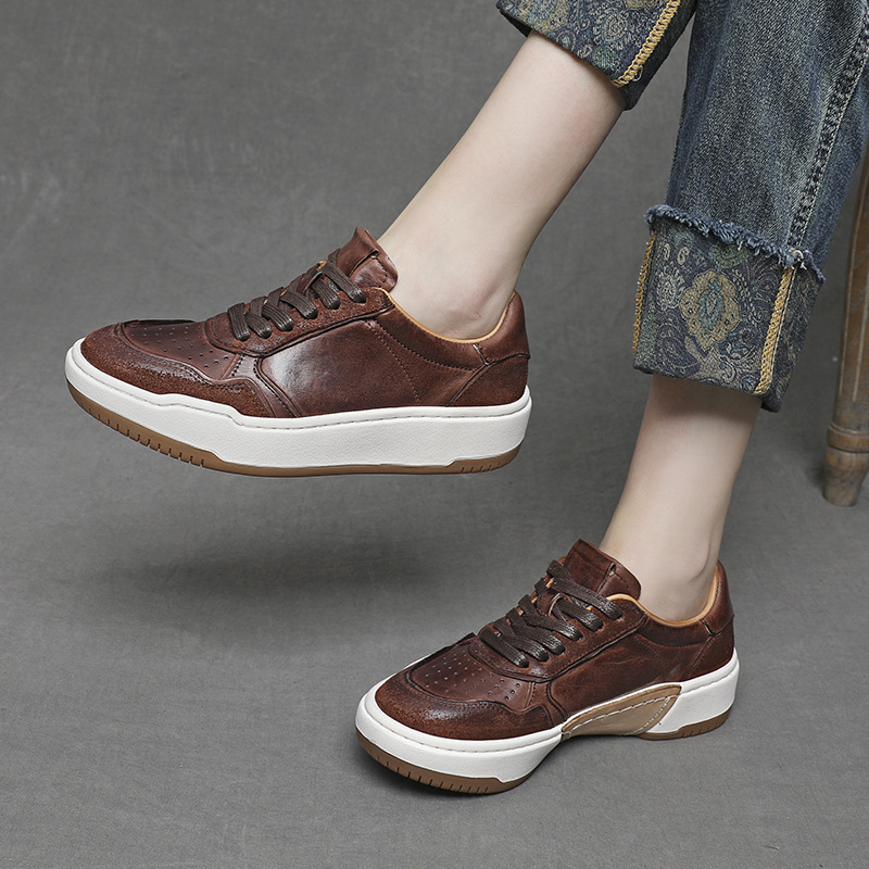 2025 New Style Washed Horsehide Lace-Up Sports Casual Shoes, Women's Versatile Handmade White Shoes, Soft Soles, High-End