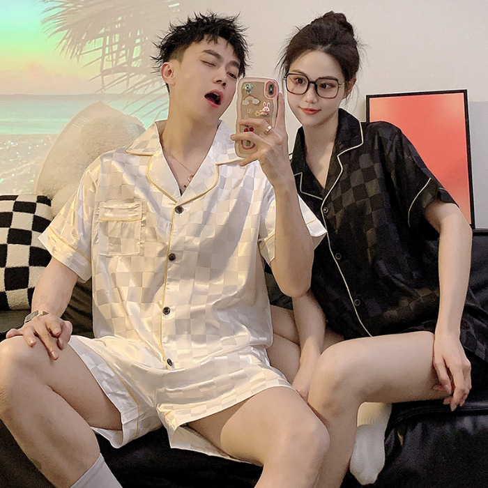 Pijamas de pareja para mujer, modelo nuevo 2024 de verano de seda helada de manga corta, conjunto de ropa de estar de seda de talla grande para hombre.