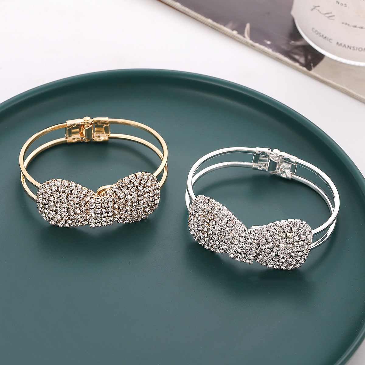 Europa y América del diamante mariposa pulsera moda rhinestone pulsera abierta elegante de las mujeres del todo-fósforo Mori pulsera