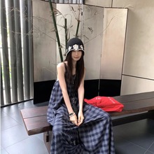 法式复古格纹方领吊带连体阔腿裤女夏2025新款宽松显瘦休闲背带裤