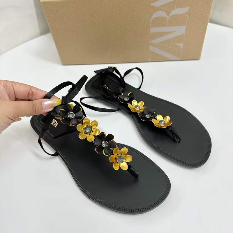 Za Women's Shoes 2025 Summer Internet Celebrity Herringbone Black Sandals Flats Bottom Clip Toe Roman Fairy Style Outer Slippers for Women