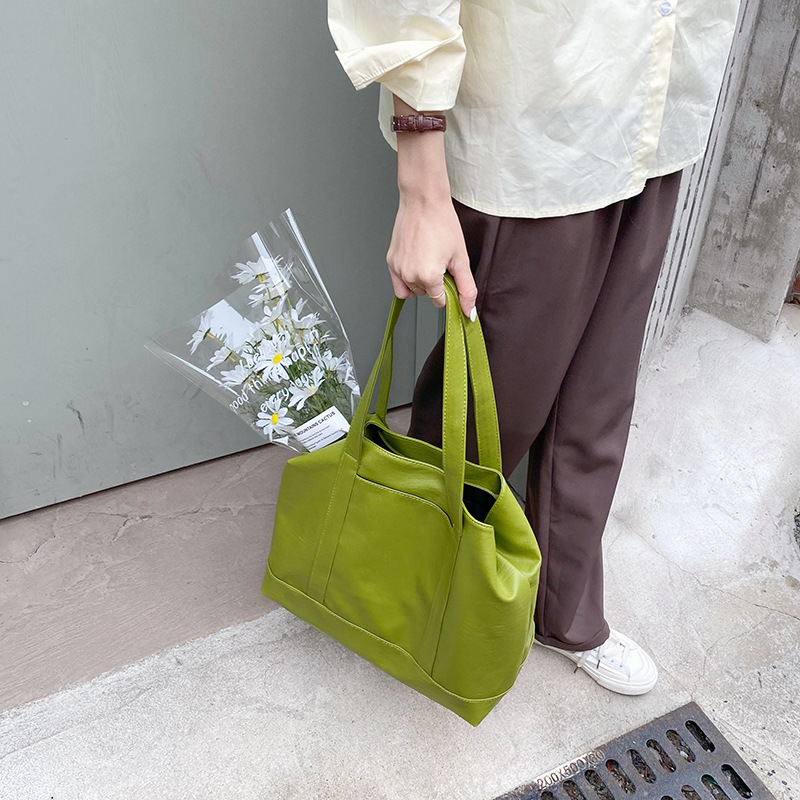 Versione coreana della borsa a tracolla grande capiente in PU morbido verde avocado di inizio primavera, da viaggio, per pendolari, color crema e bianco_voghion.com