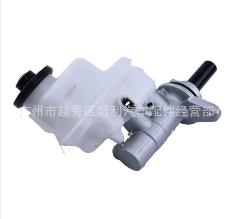 Applicable to 47201--42380 47201-0R030 47201-0R082 RAV4 ACA33 brake master cylinder