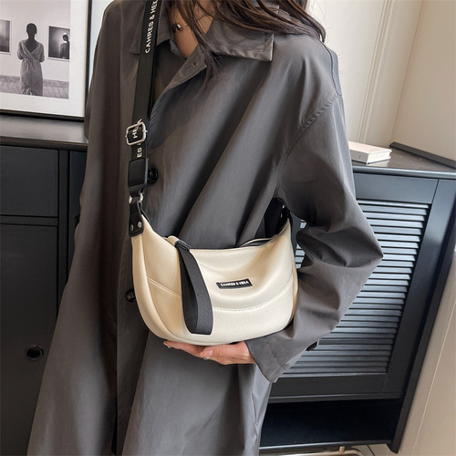 This year's popular texture niche design bags  new women's bags summer style versatile crossbody bag dumpling bag