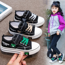 儿童鞋帆布鞋2025春季新款女童学生男童运动鞋板鞋校园轻便牛仔