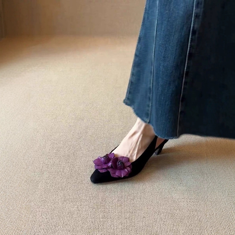 Sheepskin Edition ~ 2025 New French Niche Soft Bottom Elegant Pointed Daily Flower Shallow Mouth Coarse Heel High Heels for Women