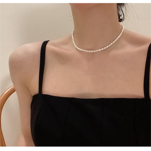 New French Niche Design Clavicle Chain Necklace Retro Baroque Natural Freshwater Pearl Necklace for Women