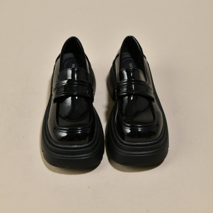 ���w¶˼ͬ���ט���ЬŮ2024�괺���¿��Ь���߰ٴ�СƤЬ��