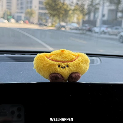 Fortune-Attracting Ingot Car Interior: Car ornaments