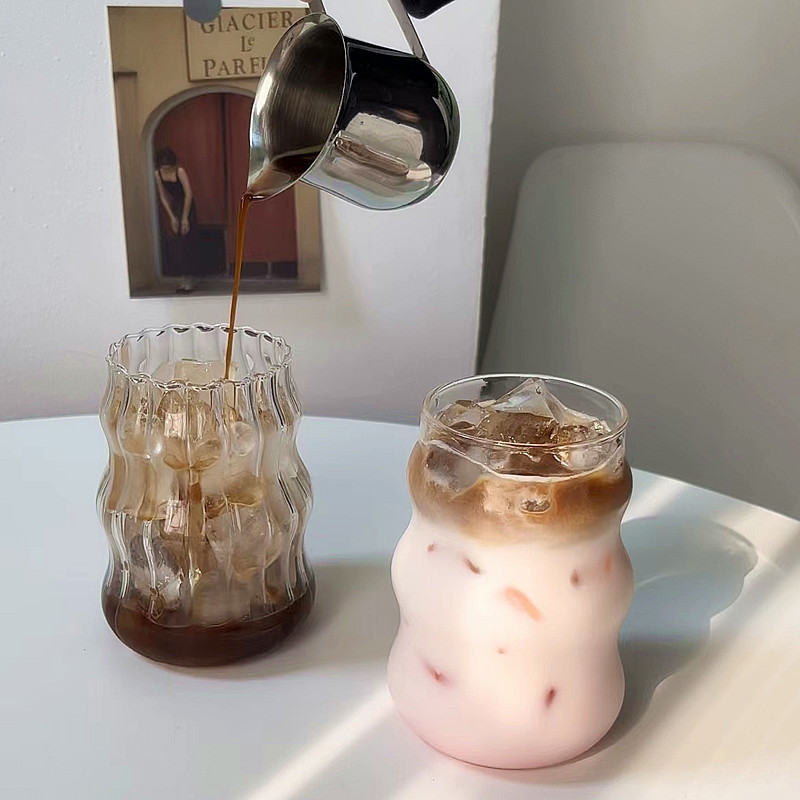 卸売高ホウケイ酸ガラスインスタイル高価値コーヒー家庭用透明ミルクスレッドクラウドカップストロー付き|undefined