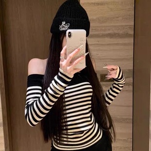 7172#һ�ּ�ڰחl�yᘿ���Ů�ﶬ�ȴ��@�ݴ������������¶��ײ