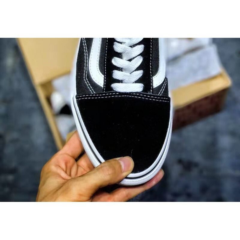 Putian high version Vance classic low-top black and white board shoes couple versatile canvas shoes sports fashion running shoes Putian high version Vance classic low-top black and white board shoes couple versatile canvas shoes sports fashion running shoes