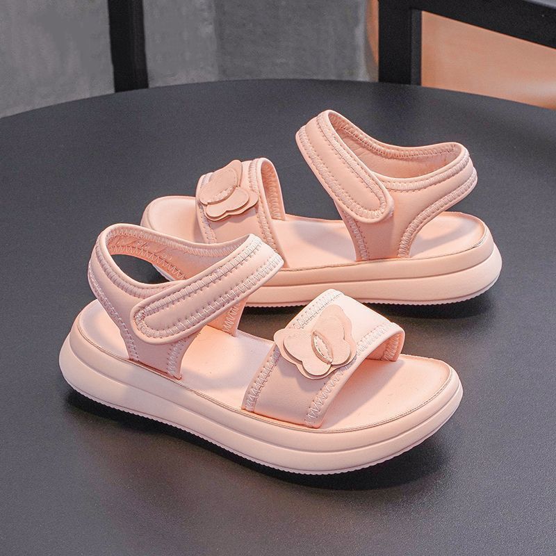Sandalias infantiles 2026 primavera y verano nuevas niñas zapatos de playa suaves zapatos casuales de moda zapatos de princesa