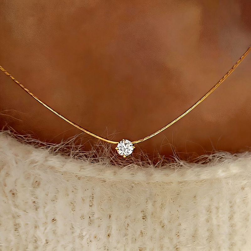 European and American cross-border fashion personalized collarbone chain, trendy and simple home and travel choker with zircon pendant necklace
