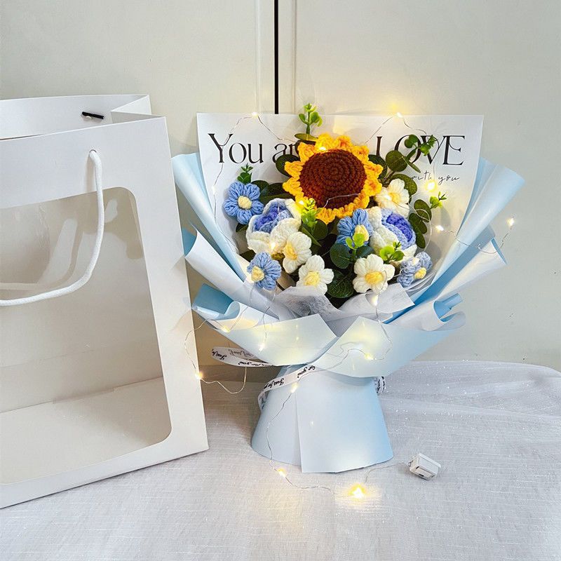 Día de San Valentín para enviar a las niñas ramos tejidos a mano