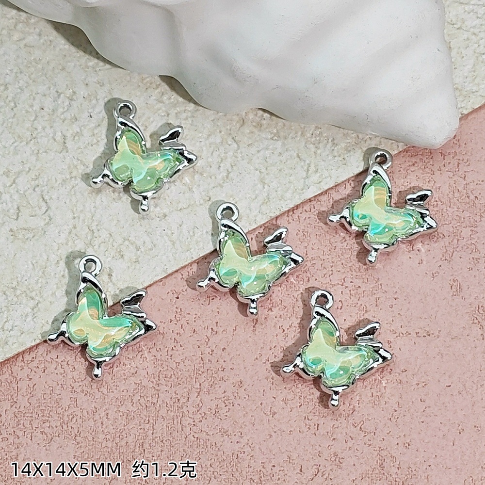 Exquisitos accesorios de joyería colgante de diamante de alta protección ultravioleta al por mayor collar DIY artesanal colgante de materiales de ropa de pulsera