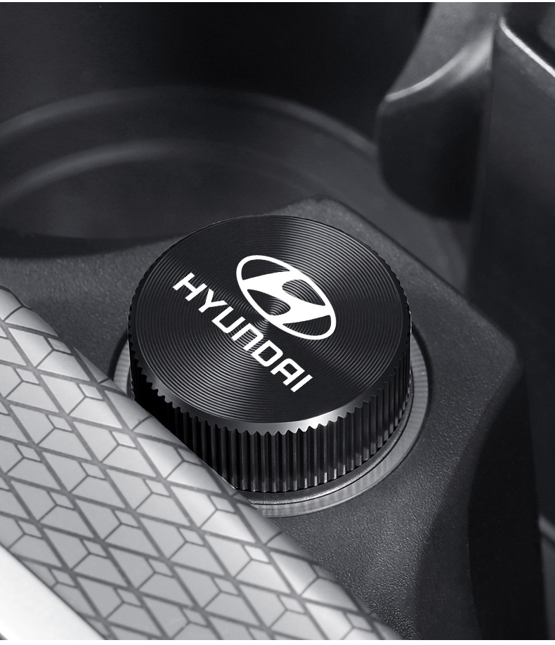 Suitable for Hyundai Ix35, Elantra, Accent, Reina, Santa Fe Car Cigarette Lighter Dust Cover