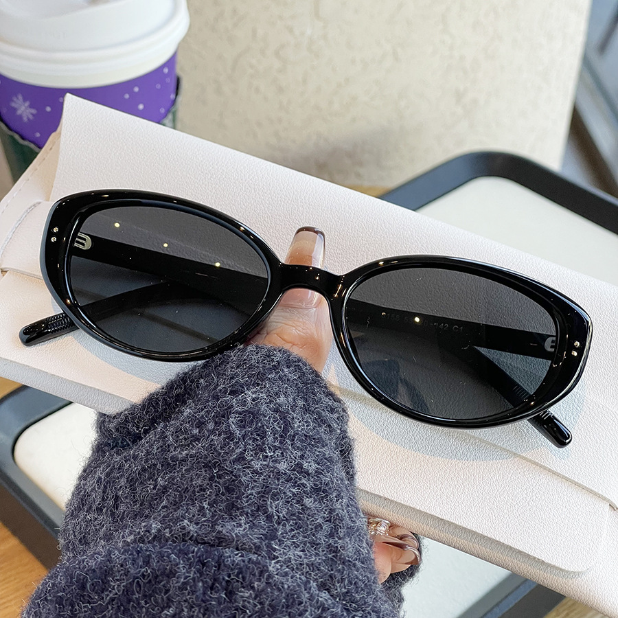 2026 New TR90 Cat-Eye Small Frame Polarized Sunglasses for Women - High-End Trendy Designer Style Fashion Sunglasses - Thumbnail 2