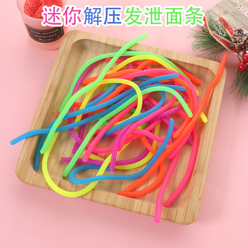 En stock nueva descompresión exótica tensión elástica fideos descompresión artefacto ventilación juguetes TPR fideos cuerda al por mayor