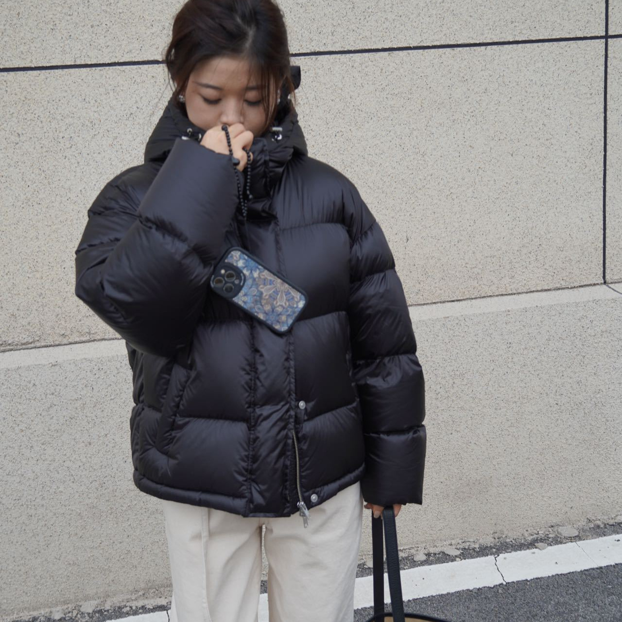 25冬季新款单白鹅绒连帽鹅绒服经典百搭款双开头拉链短款羽绒服女