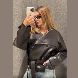 �W���羳Ů�b�ﶬ�¿�Գ�������L�p�ſ۶̿�ϵ���r������Ƥ��