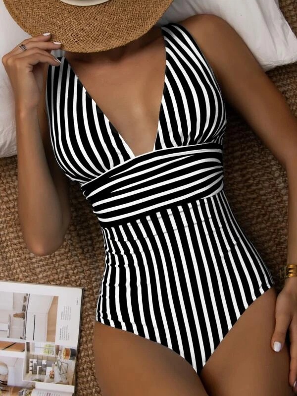 One-piece swimsuit V-neck halter swimsuit sweet striped bikini swimsuit