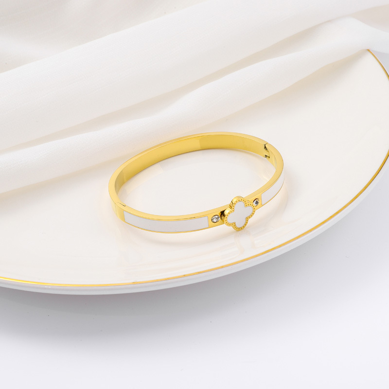 Pulsera de titanio y acero para mujer, diseño moderno y sencillo, pulsera de lujo que no se desvanece, venta al por mayor en stock.