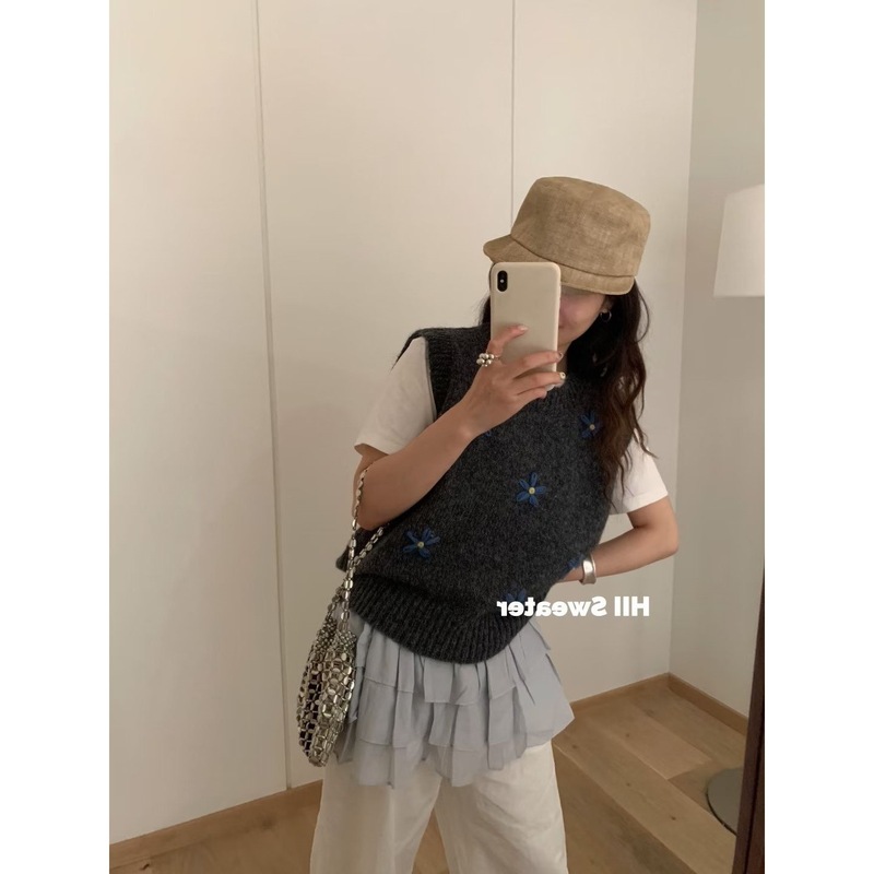 韩系甜美手工立体刺绣小花针织马甲上衣女秋冬款百搭圆领毛衣背心|undefined