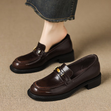 Ӣ���LС���ٿ�ţƤ����Ь2026�����и�ͨ��СƤЬ��Ƥ��چ�ЬŮ