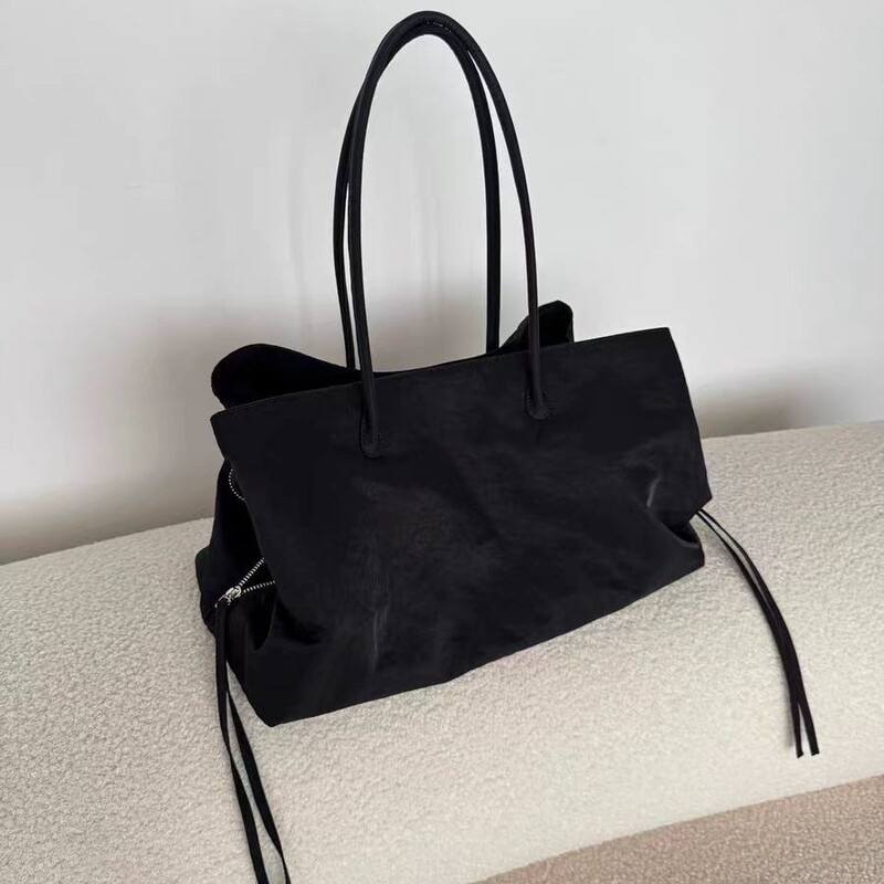Daewoo Zhang's Self-Made Nylon Parachute Tote Underarm Bag for Fashionistas, Multi-Compartment Large Capacity Bag