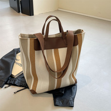 大容量2025新款时尚撞色条纹帆布通勤手提托特包潮法式文艺单肩包