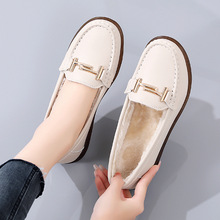 pu皮妈妈鞋冬季新款加绒棉鞋软底防滑中老年女鞋一脚蹬乐福豆豆鞋