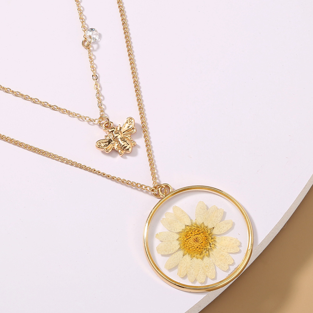 creative fashion multilayer resin bee natural chrysanthemum pendent necklacepicture1