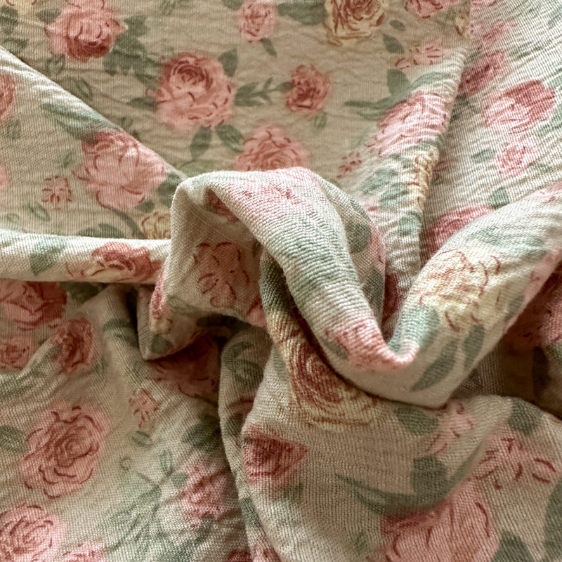 Una clase de encaje francés de cuatro piezas, sábanas de cama de tres piezas, ropa de cama de clase madre e infante, dormitorio, cama de cama de caseta
