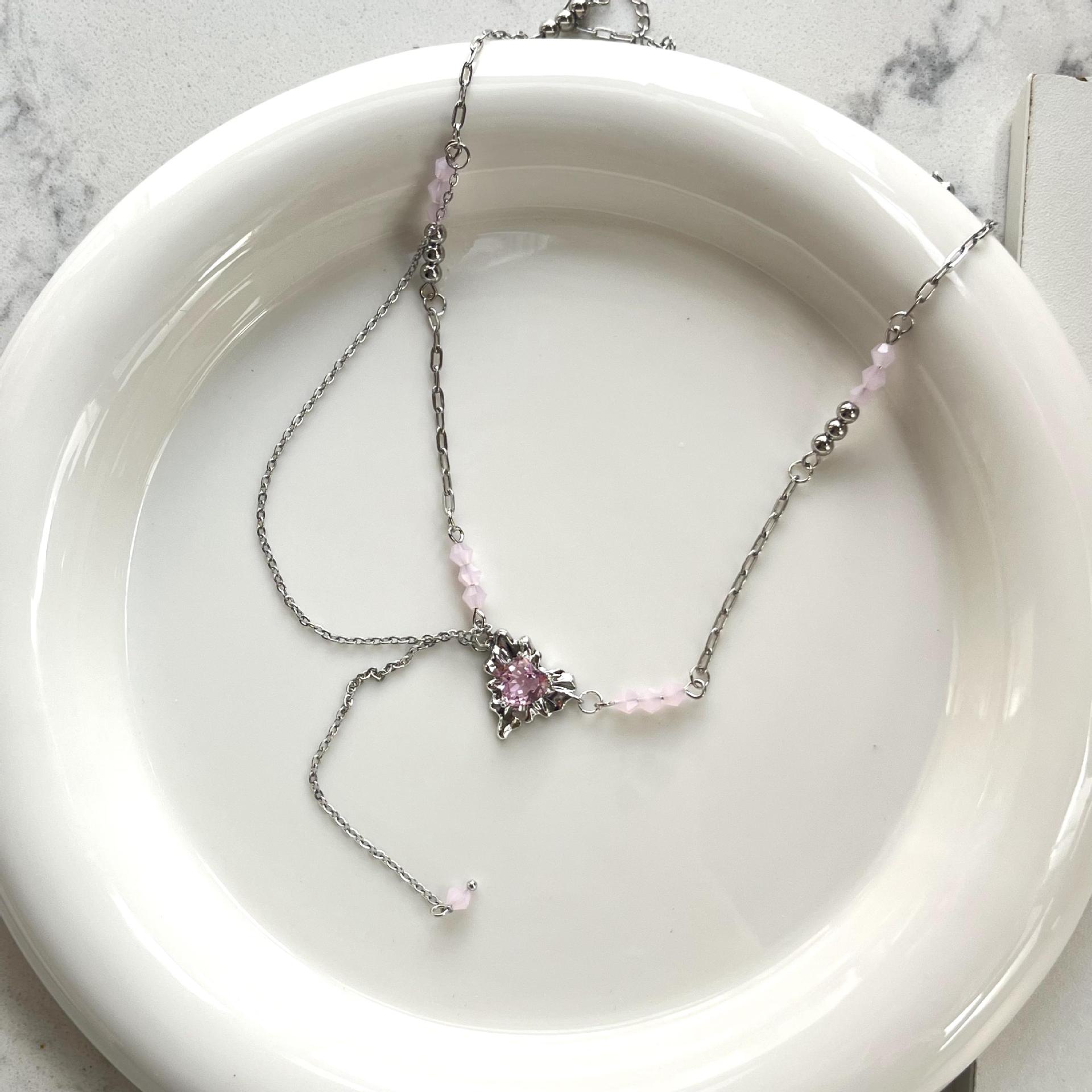 Fashion Heart Shape Alloy Inlay Rhinestone Necklace