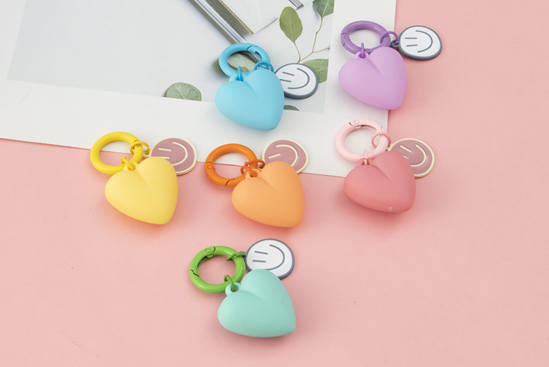 1 Piece Quantity Daily Occasion Resin Material Cute Pastoral Heart Shape Resin Women's Bag Pendant Keychain