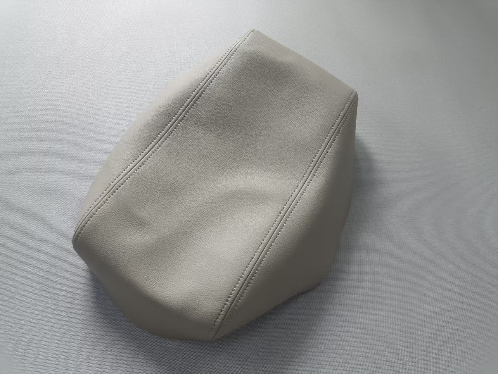Cross-Border Applicable Toyota Camry Armrest Box Cover Leather Case Car Central Armrest Leather Protective Cover Interior Car Accessories